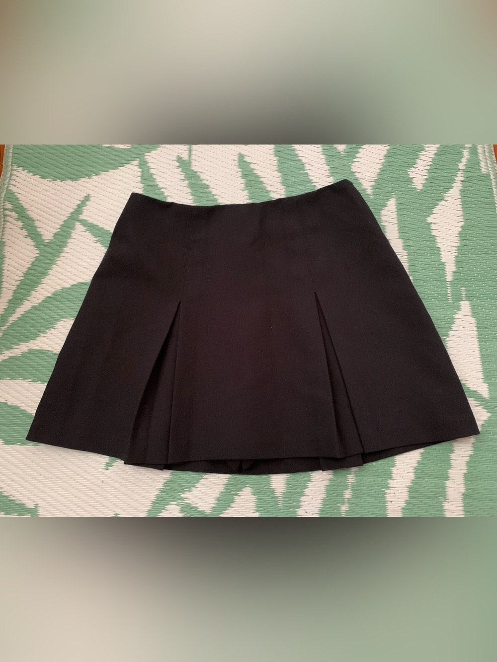 Abercrombie and Fitch pleated mini skorts